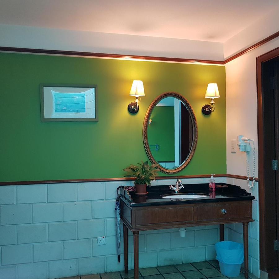 Tokido Private Water Chalet Pd Port Dickson Exterior photo