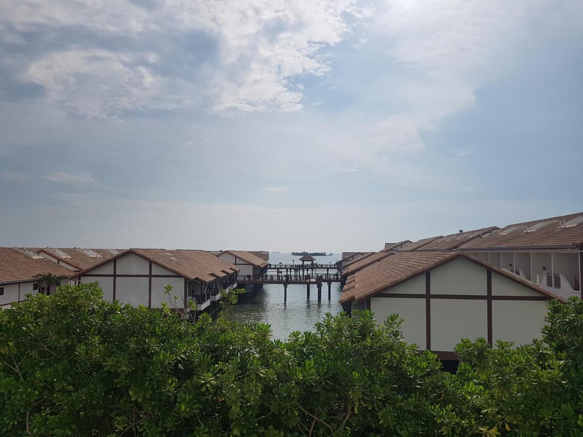 Tokido Private Water Chalet Pd Port Dickson Exterior photo