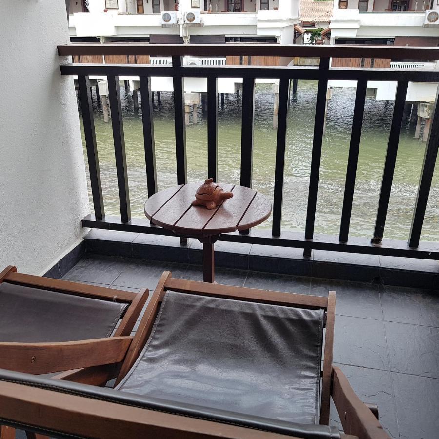 Tokido Private Water Chalet Pd Port Dickson Exterior photo